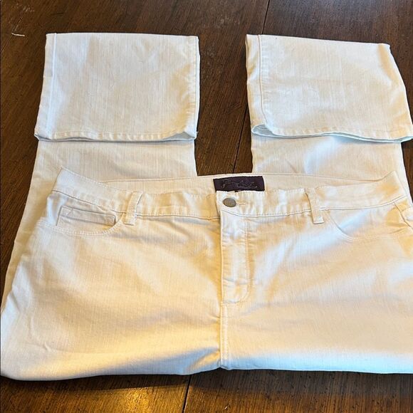 NYDJ White Jeans. Sz 16L NWOT - Picture 4 of 8